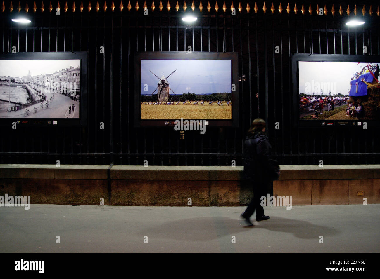 Ein Open-Air-Fotoausstellung dokumentiert die Tour de France wird auf die Tore des französischen Senats am Jardin du Luxembourg-Featuring: Atmosphäre wo: Paris, Frankreich bei: 27. März 2013 ** nicht zur Veröffentlichung in Frankreich, Niederlande, Belgien, Spanien und Italien zur Verfügung. Für den Rest der Welt * Stockfoto