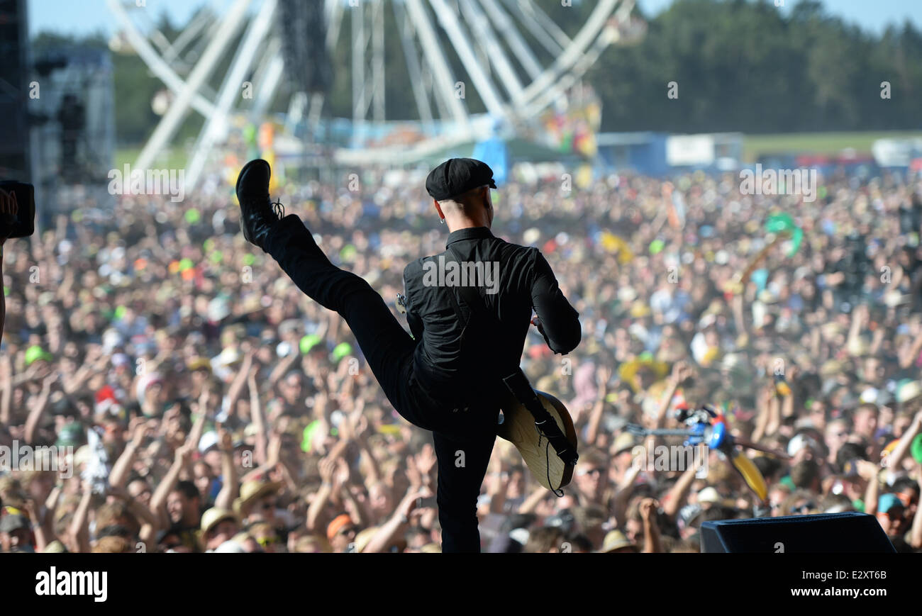 Neuhausen Ob Eck, Deutschland, 20. Juni 2014. Die irisch-US-amerikanische folk-Punk-Rock-Band "Flogging Molly" führen auf dem Southside-Festival in bis 22 Juni 2014 60 000 Besucher werden erwartet und rund 100 Bands ausführen. Bildnachweis: Dpa picture Alliance/Alamy Live News Stockfoto