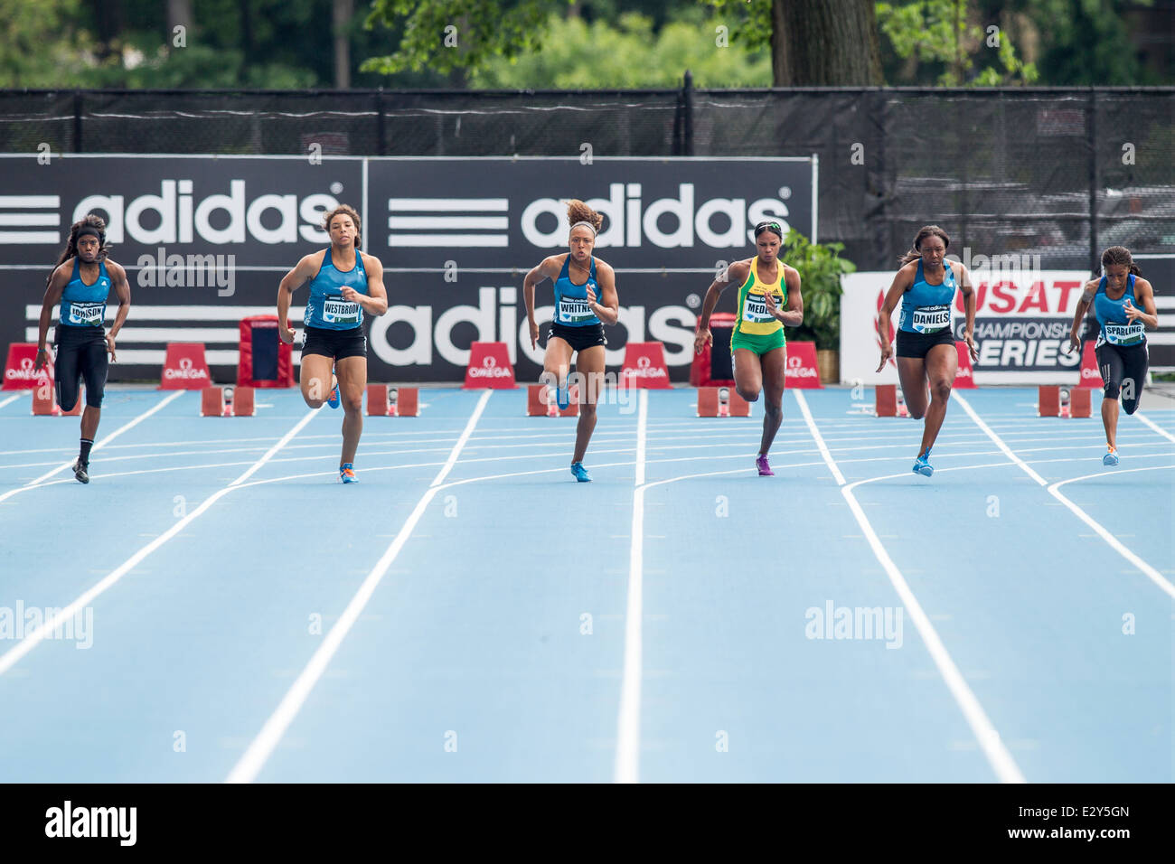 Adidas Mädchen Traum 100 2014 Adidas Leichtathletik Grand Prix. Stockfoto