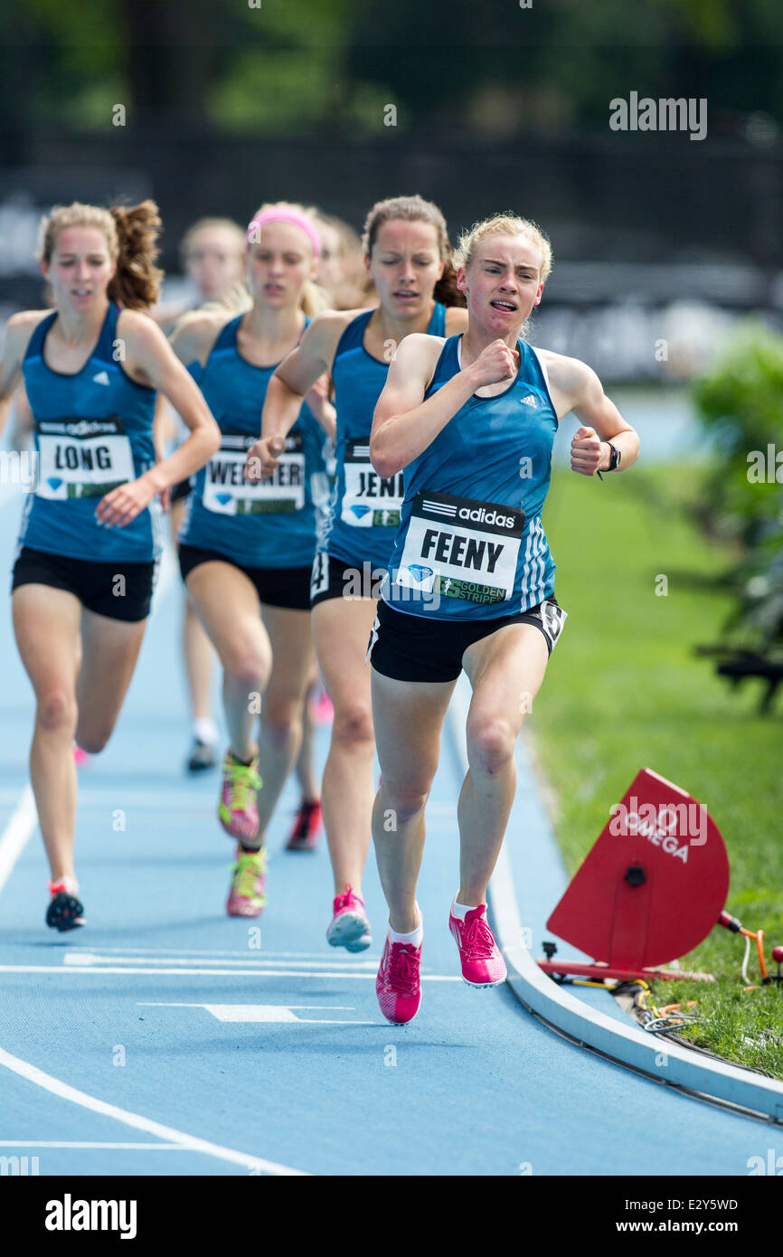 Sarah Feeney konkurrieren in der Adidas Mädchen-Traum-Meile auf der 2014 Adidas Track &amp; Field-Grand-Prix. Stockfoto