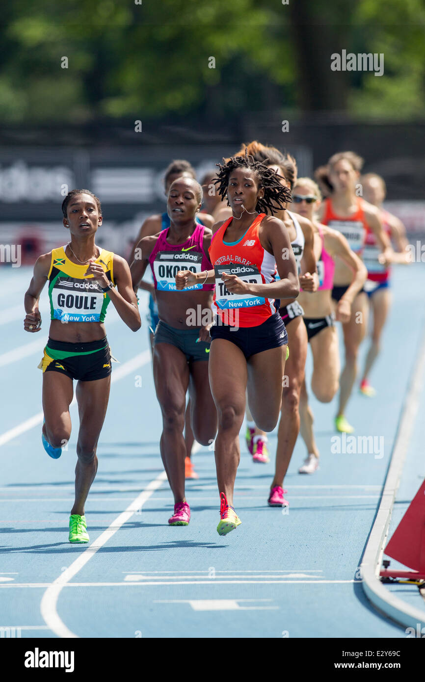 Benita Taylor (USA) im Wettbewerb in der 800m auf der 2014 Adidas Track &amp; Field-Grand-Prix. Stockfoto