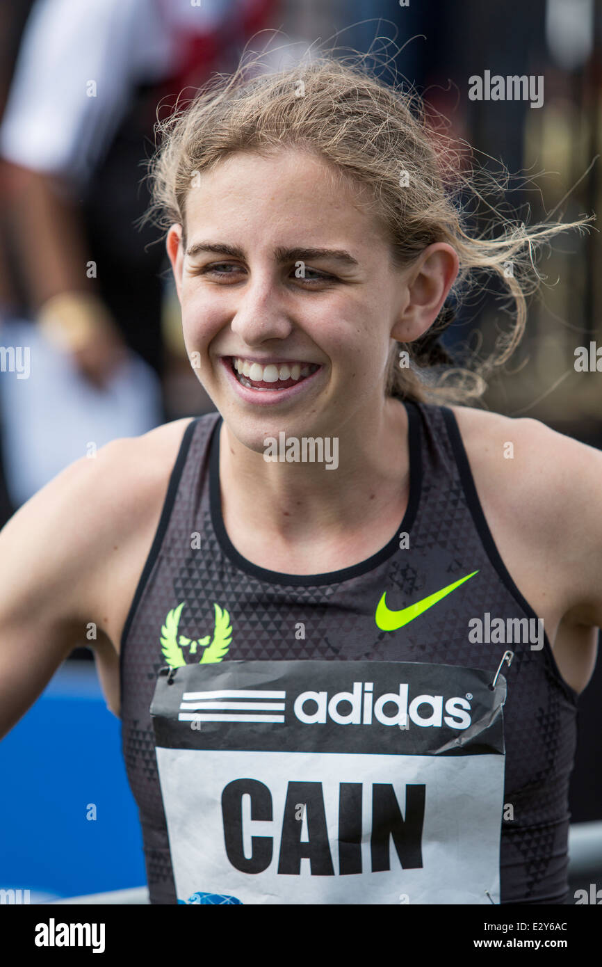 Mary Kain (USA) im Wettbewerb in der 800m auf der 2014 Adidas Track &amp; Field-Grand-Prix. Stockfoto