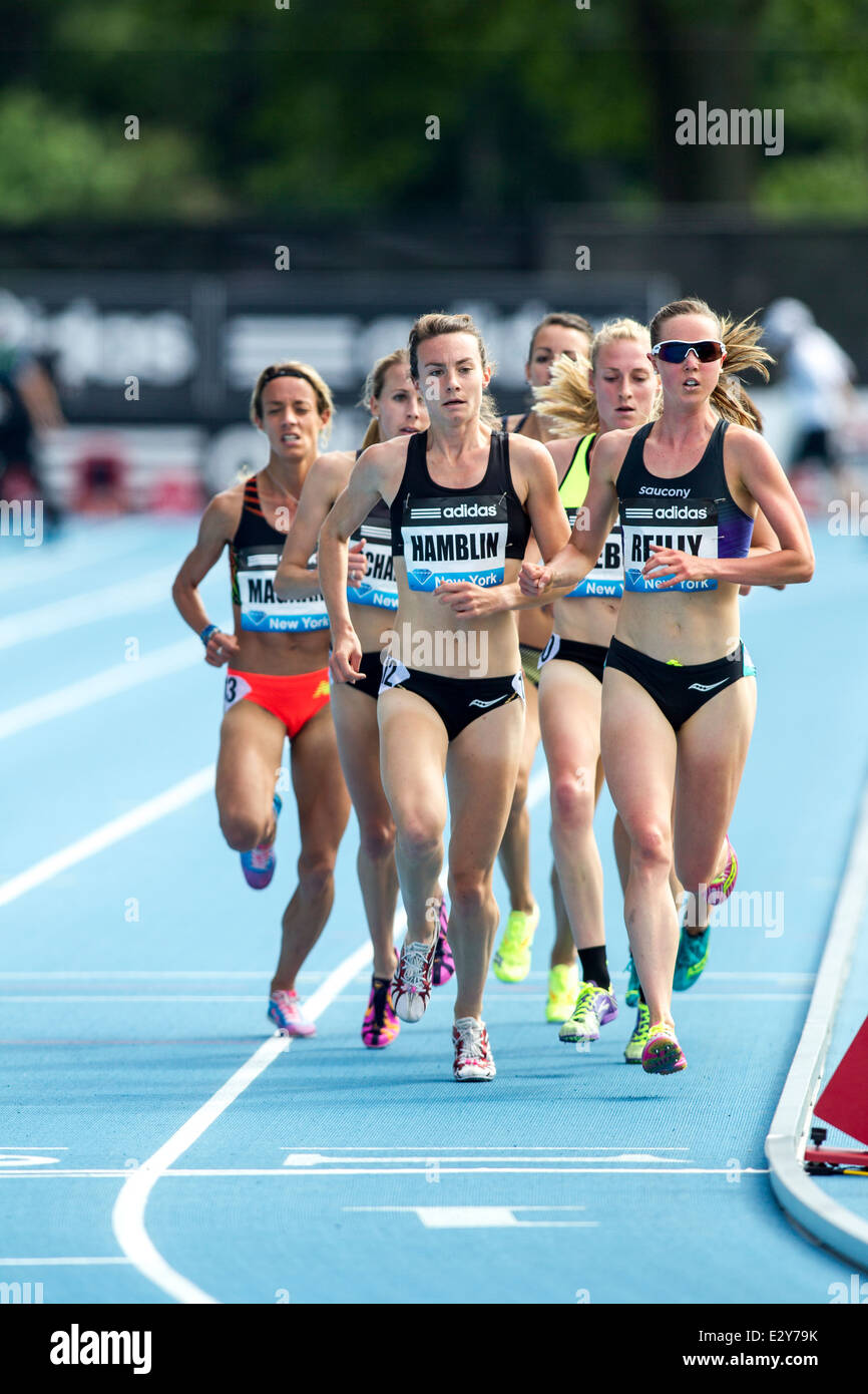 Nikki Hamblin (NZL), Chelsea Reilly (USA) im Wettbewerb mit den Frauen 3000 m bei den 2014, Adidas Track &amp; Field-Grand-Prix. Stockfoto