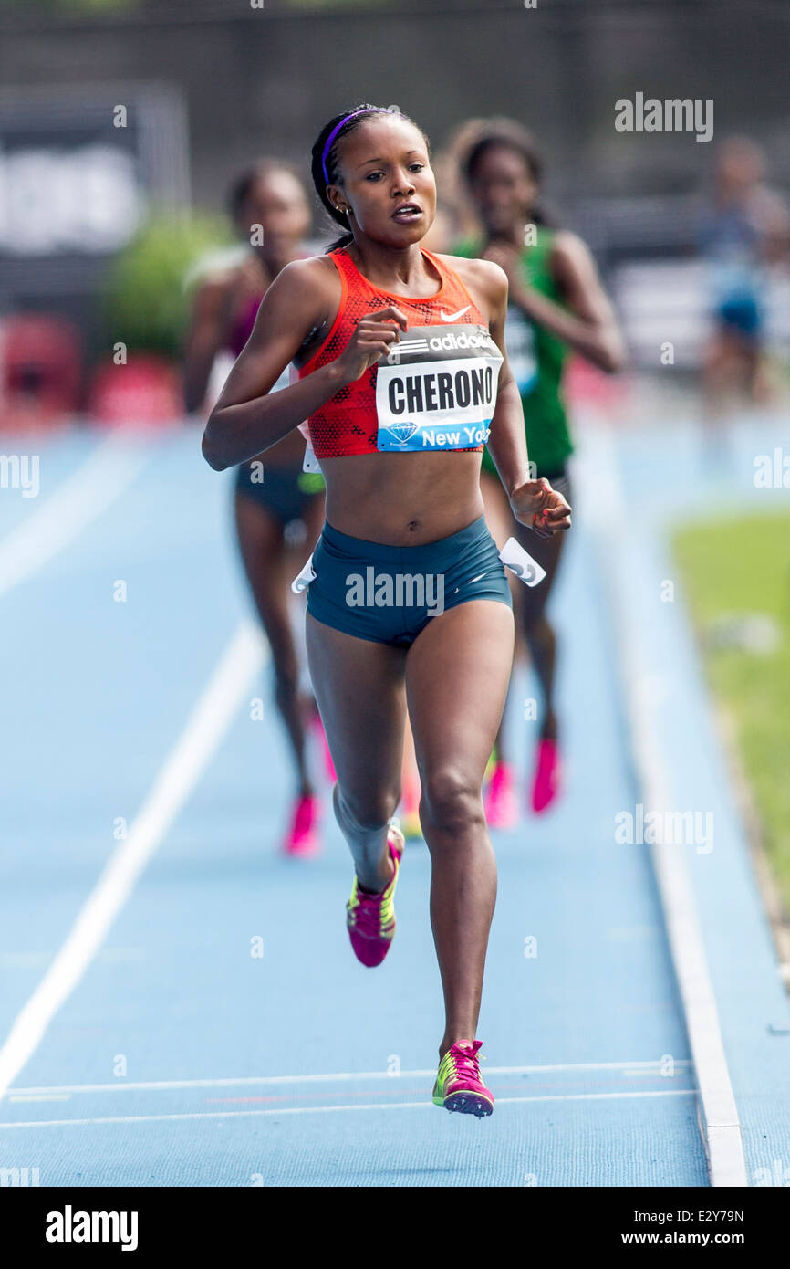 Barmherzigkeit Cherono (KEN) von den Frauen 3000 m beim 2014 Adidas Leichtathletik Grand Prix Sieger. Stockfoto