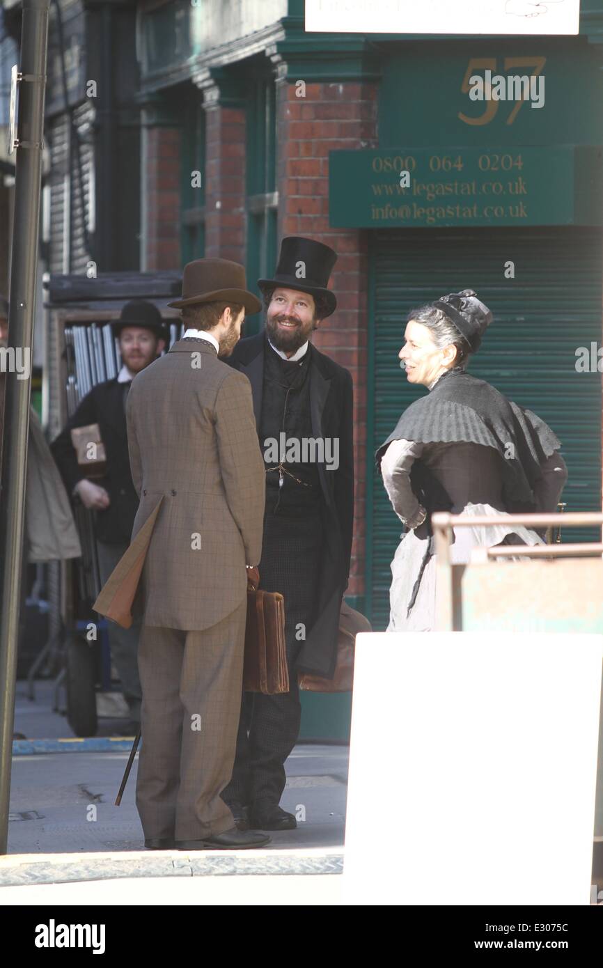 Dreharbeiten Szenen für viktorianische Historiendrama "Angelica" in Lincolns' Inn Featuring: Jena Malone, Ed Stoppard Where: London, Vereinigtes Königreich bei: 20. April 2013 Stockfoto