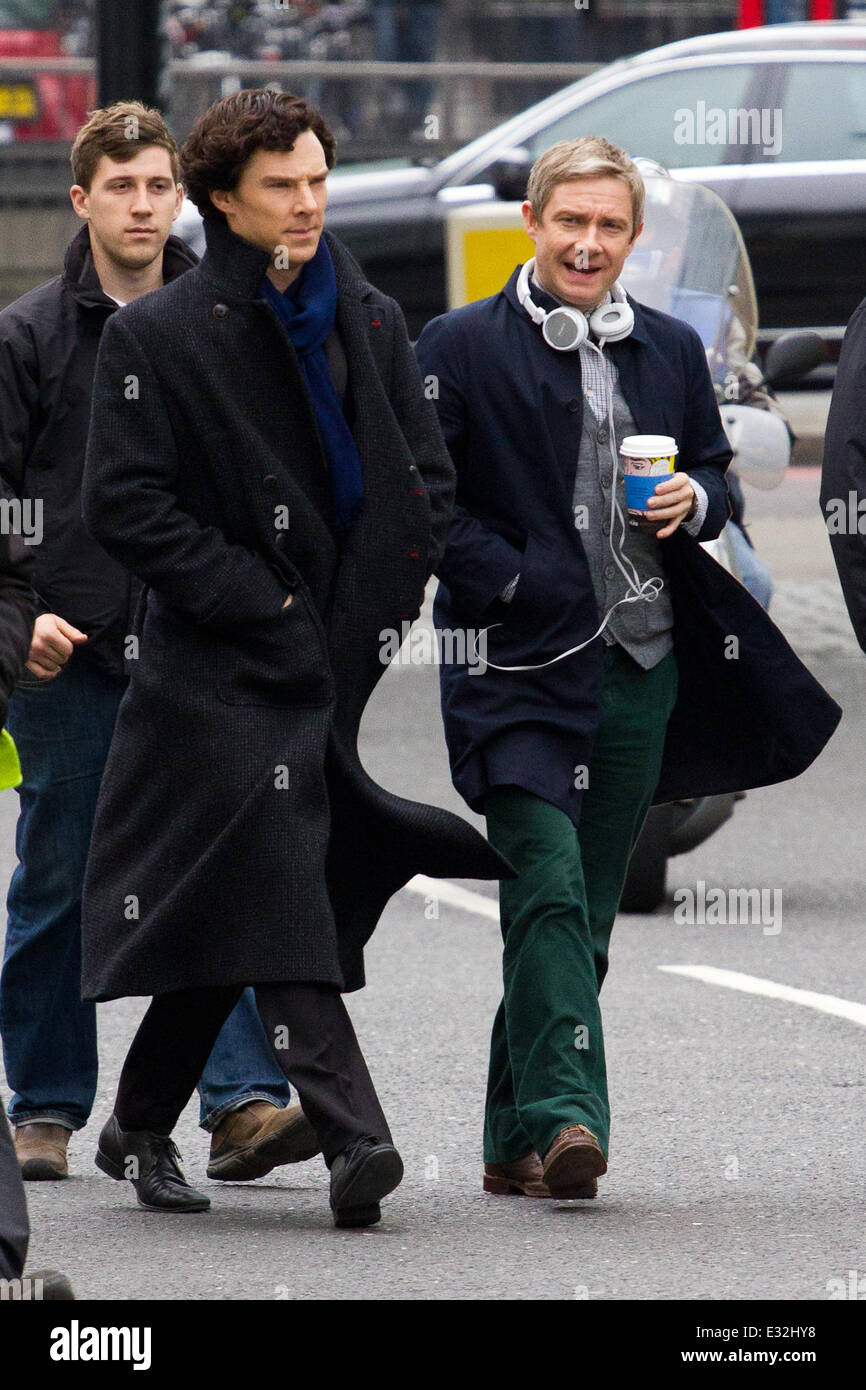Sherlock" Dreharbeiten an Originalschauplätzen in Baker Street Sherlock ist  eine britische TV-Krimi-Drama. In den Hauptrollen Benedict Cumberbatch als Sherlock  Holmes und Martin Freeman als Arzt John Watson Featuring: Benedict  Cumberbatch, Martin Freeman