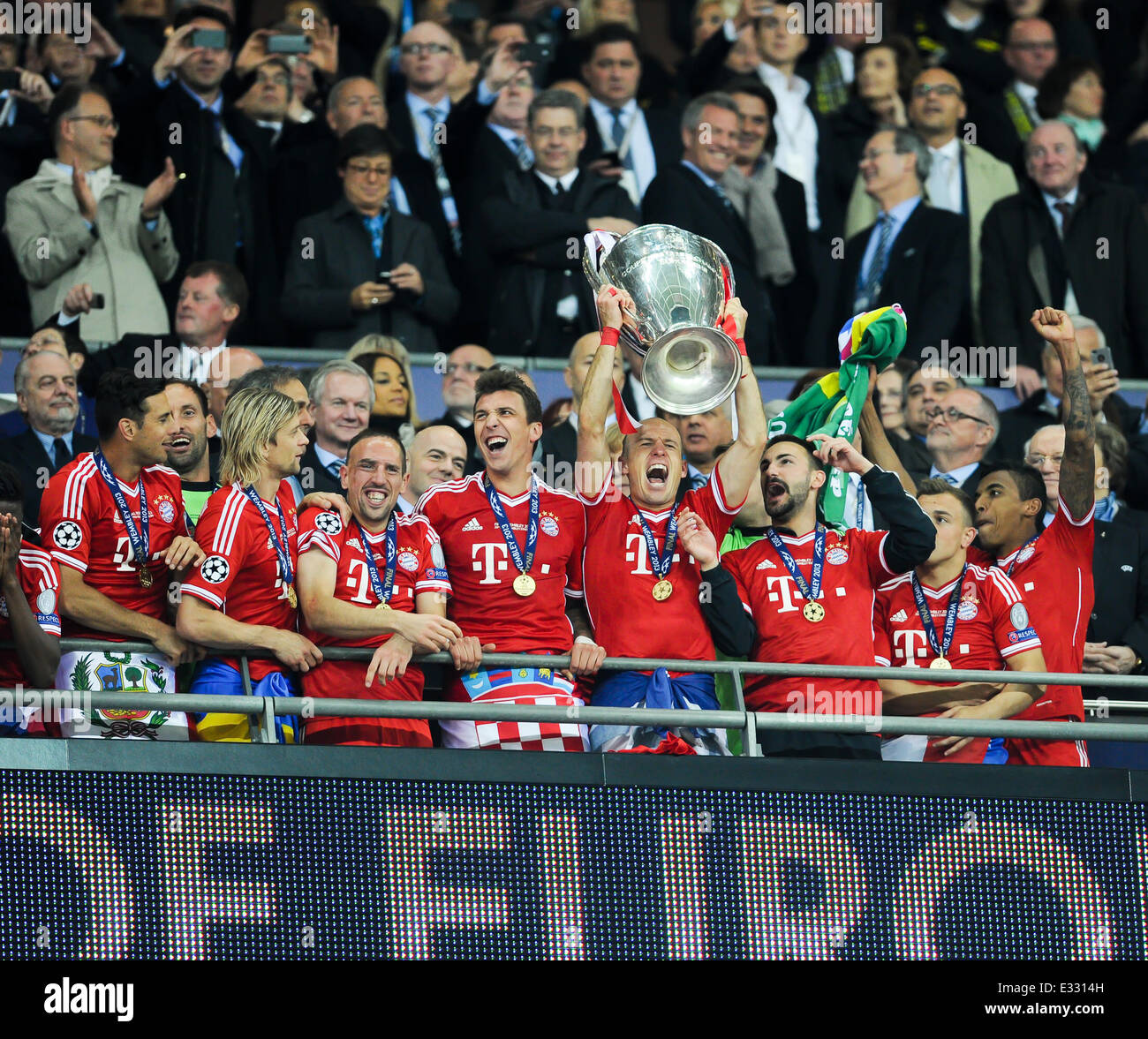 Die 2013 Uefa Champions League Finale Im Wembley Stadion Zwischen Fc Bayern Munchen Und Borussia Dortmund Mit Fc Bayern Mun Stockfotografie Alamy