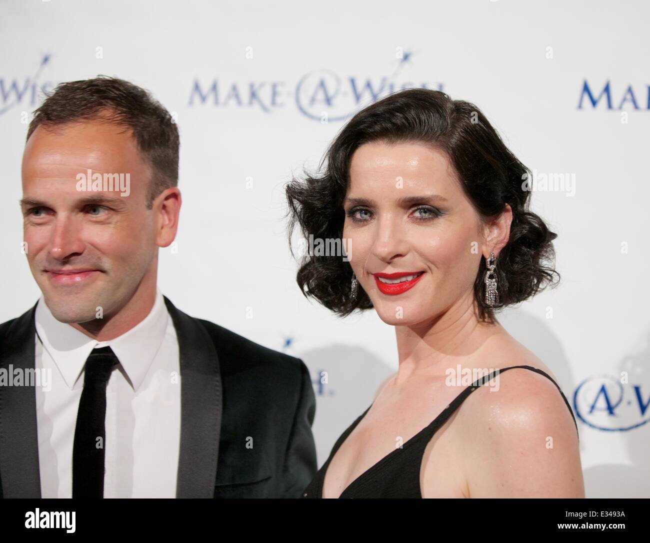 Make-A-Wish Metro feiern "Ein Abend der Wünsche" New York 30. Jubiläums-Gala im Cipriani Wall Street Featuring: Jonny Lee Miller, Michele Hicks wo: New York City, NY, USA bei: 13. Juni 2013 Stockfoto