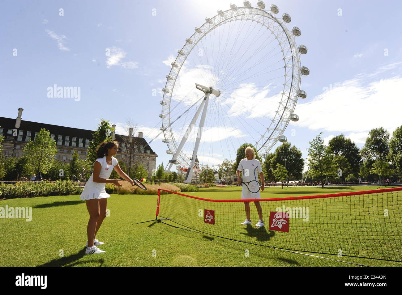 Virgin Active feiern den Beginn des Wimbledon Tennis Championships 2013 mit Sir Richard Branson und britische Nummer eins fem Stockfoto