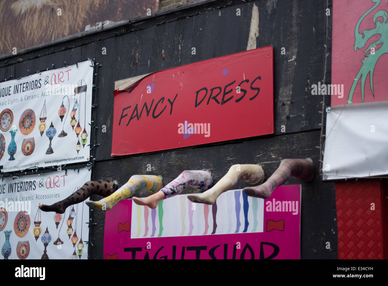 Kostüm-Shop in Camden Markt Stockfoto