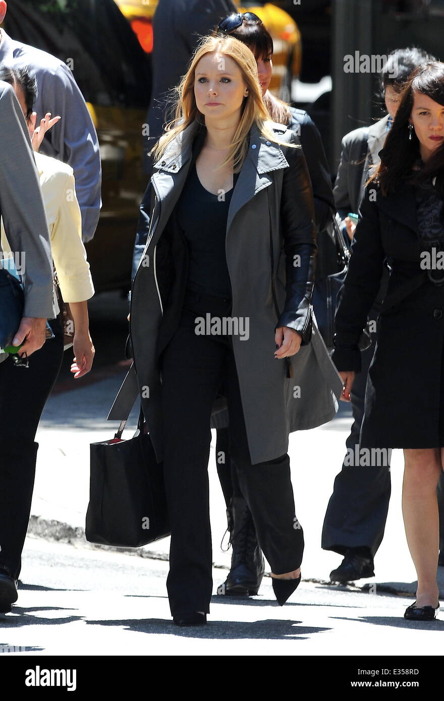 Kristen Bell Filme spät in die Nachtszenen für "Veronica Mars" mit Co-Star Chris Lowell Featuring: Kristen Bell wo: Los Angeles, CA, Vereinigte Staaten von Amerika bei: 27. Juni 2013 Stockfoto