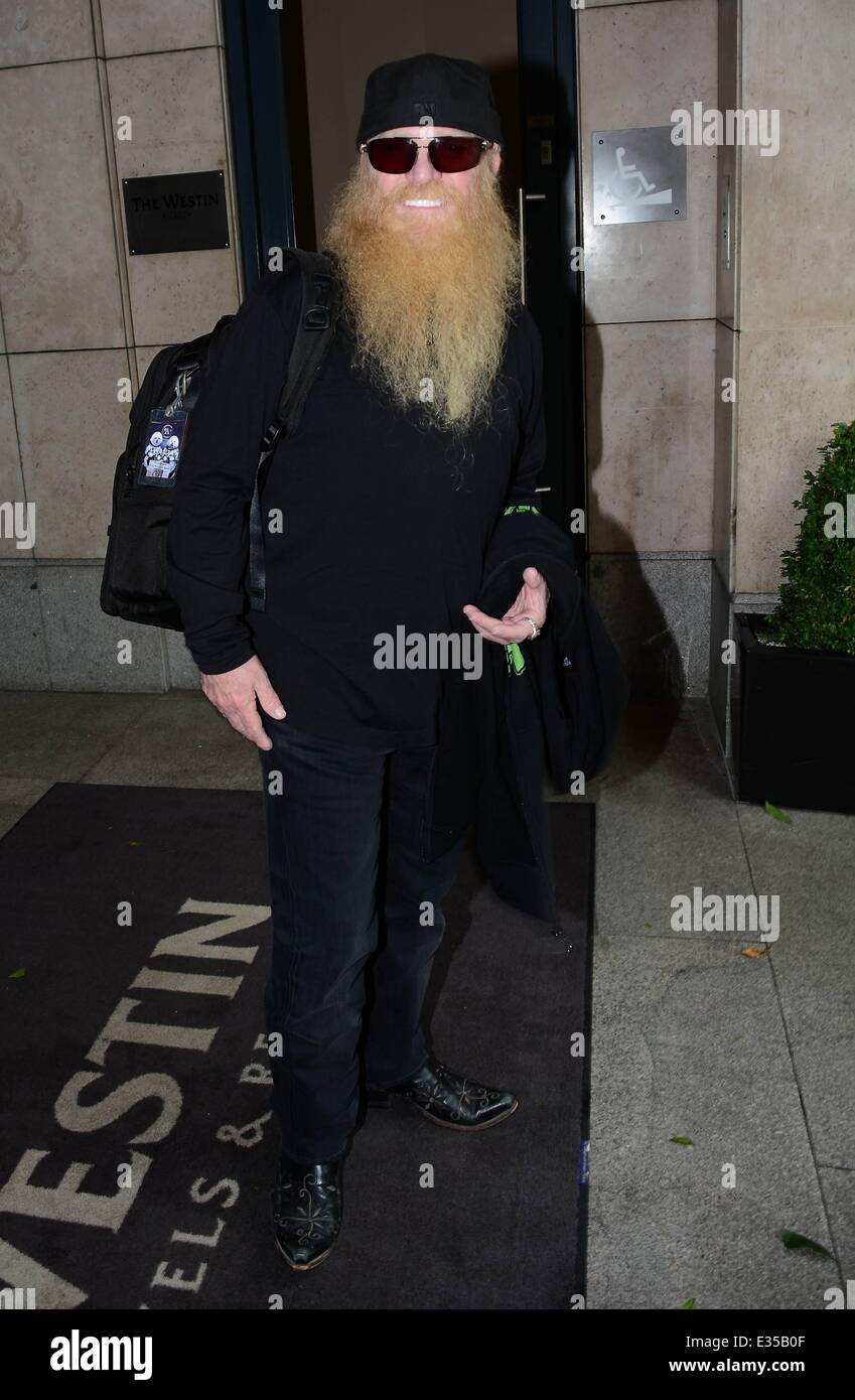 Mitglieder von ZZ Top verlassen ihre Hotel in Dublin vor ihrem Konzert "Live in The Marquee" in Cork später das Abend Featuring: Dusty Hill wo: Dublin, Irland: 27. Juni 2013 Stockfoto