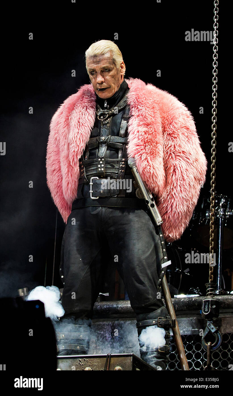Rammstein live Höchstleistungen Bravalla Festival Featuring: Till Lindemann wo: Norrköping, Schweden: 27. Juni 2013 Stockfoto