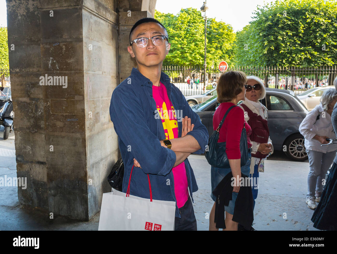 Paris, Frankreich, chinesischen Touristen hören nationale Musikfestival "Fete De La Musique" in den Straßen der Gegend Marais, Stockfoto
