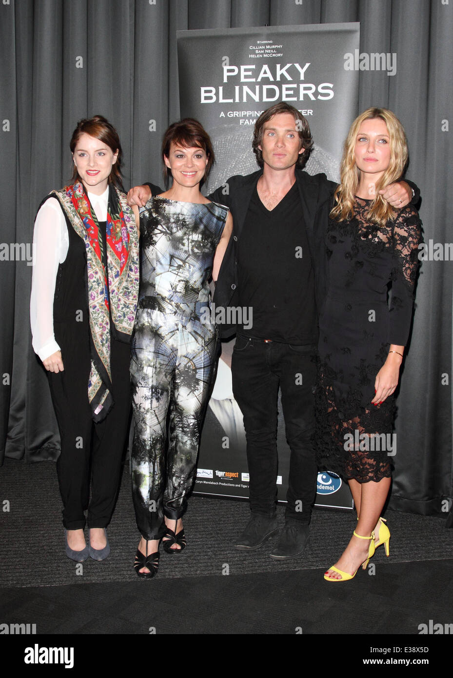 Helen Rundle Cillian murphy helen mccrory bei der premiere von peaky scheuklappen ...