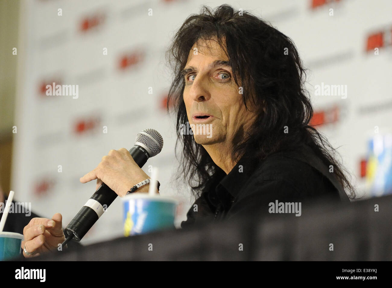 Tag 1 der Fan Expo Canada in Toronto Metro Convention Centre.  Mitwirkende: Alice Cooper, Vincent Damon Furnier wo: Toronto, Kanada bei: 23. August 2013 Stockfoto