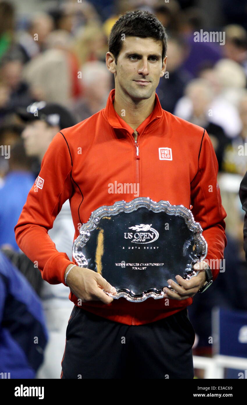 Rafeal Nadal besiegt Novak Djokovi 2013 Tennis US Open zu gewinnen.  Nadal ia angefeuert ByQueen Sophia von Spanien. Djokovic wurde auch mit einer Trophäe ausgezeichnet.  Mitwirkende: Novak Djokovic wo: New York City, NY, Vereinigte Staaten, wann: 09 September 2013 Stockfoto