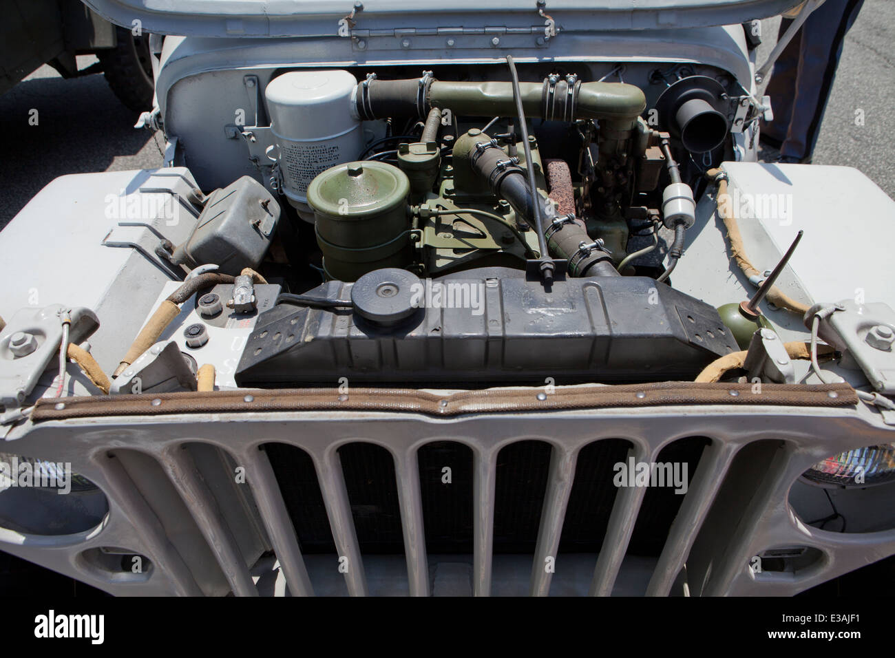WWII-Ära Willys Jeep Motorraum - USA Stockfoto