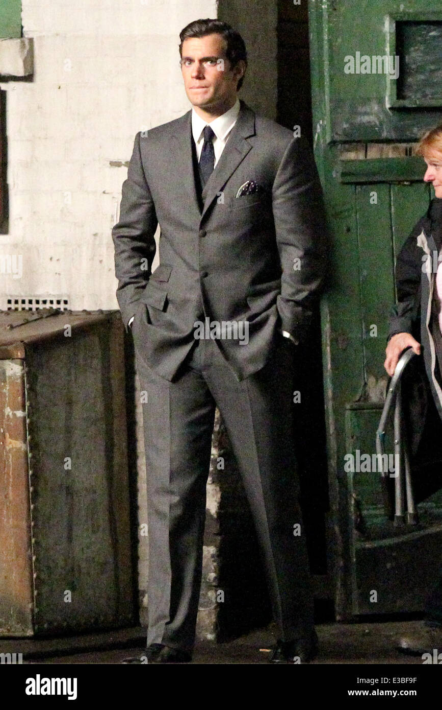 Mann aus Onkel Film in London gedreht, Darsteller der Mann von Stahl Henry Cavill und unter der Regie von Guy Ritchie mit: Henry Cavil Stockfoto