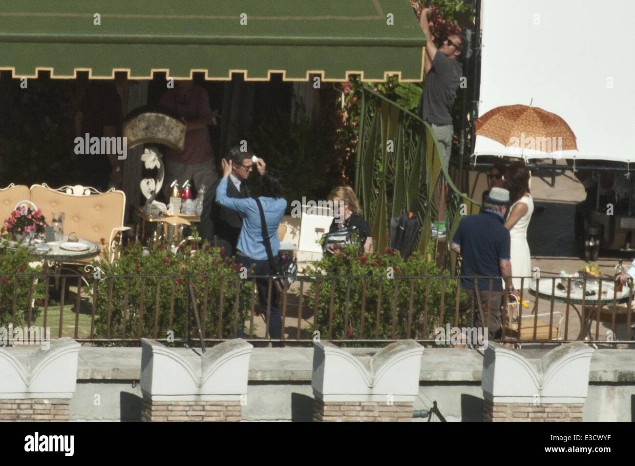 Der Mann von U.N.C.L.E Rom mit Dreharbeiten: Hugh Grant, Alicia Vikander Where: Rom, Italien: 2. Oktober 2013 Stockfoto