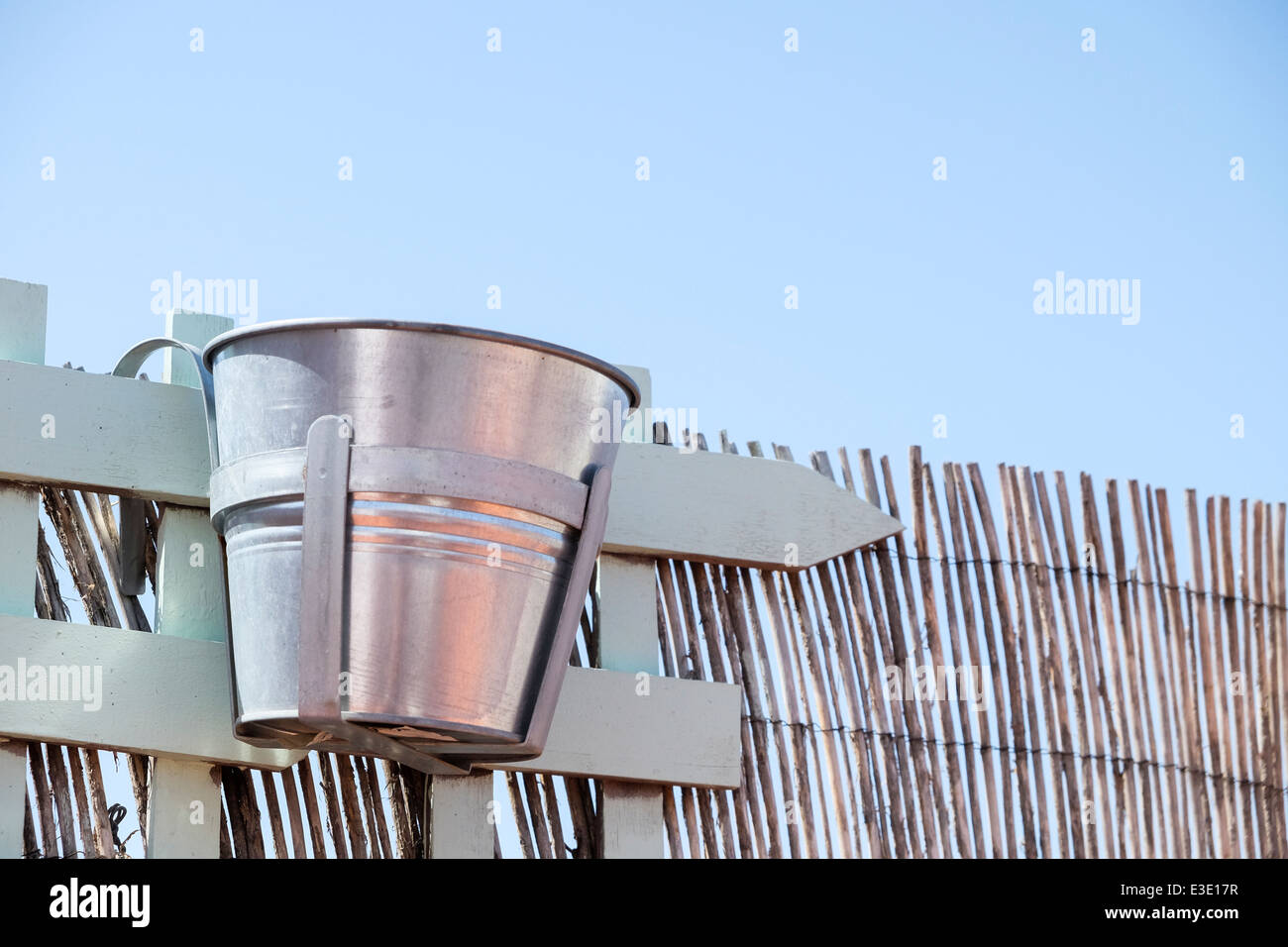 2014. Spanien. Barcelona. Blumen Töpfe | Macetas | Pot de fleurs Stockfoto