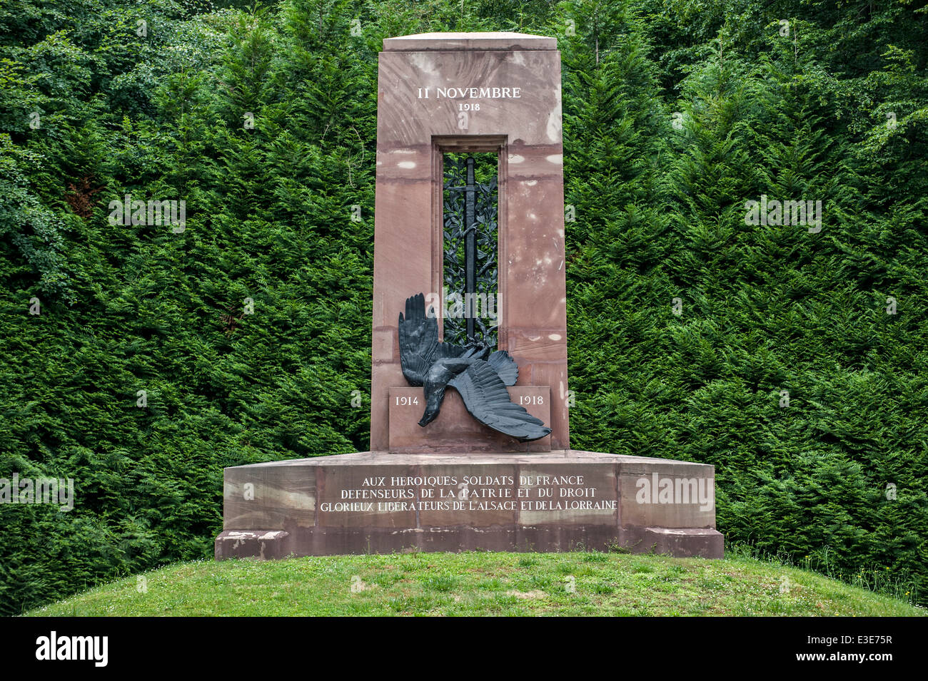 WW1-Alsace-Lorraine-Denkmal an der Lichtung Rethondes / Lichtung des Waffenstillstandes / Clairière de l'Armistice bei Compiègne, Frankreich Stockfoto