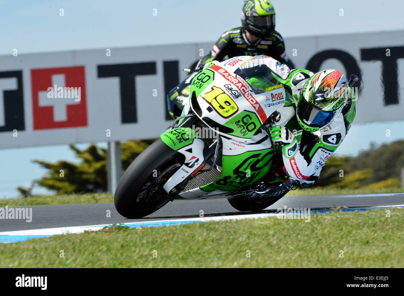 2013 Australian Moto GP - Runde 16 der Motorradweltmeisterschaft auf Phillip Island Grand Prix Circuit Featuring: Alvaro Bautista übergibt Cal Crutchlow auf Lukey Heights Moto GP wo: Phillip Island, Australien: 20. Oktober 2013 Stockfoto