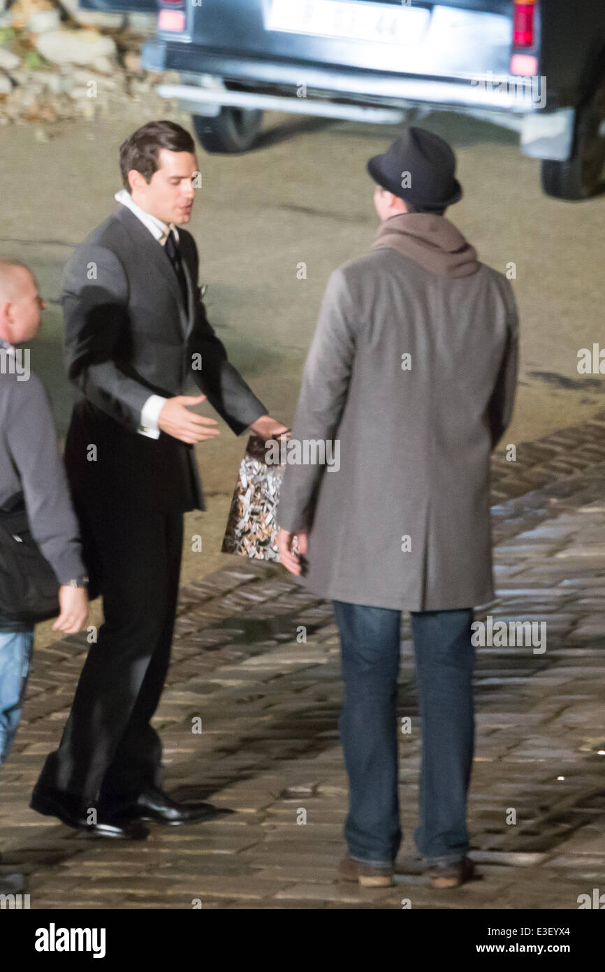 Henry Cavil gesehen am set für "Der Mann von U.N.C.L.E" London mit: vHenry Caville wo: London, Vereinigtes Königreich bei: 24. Oktober 2013 Stockfoto