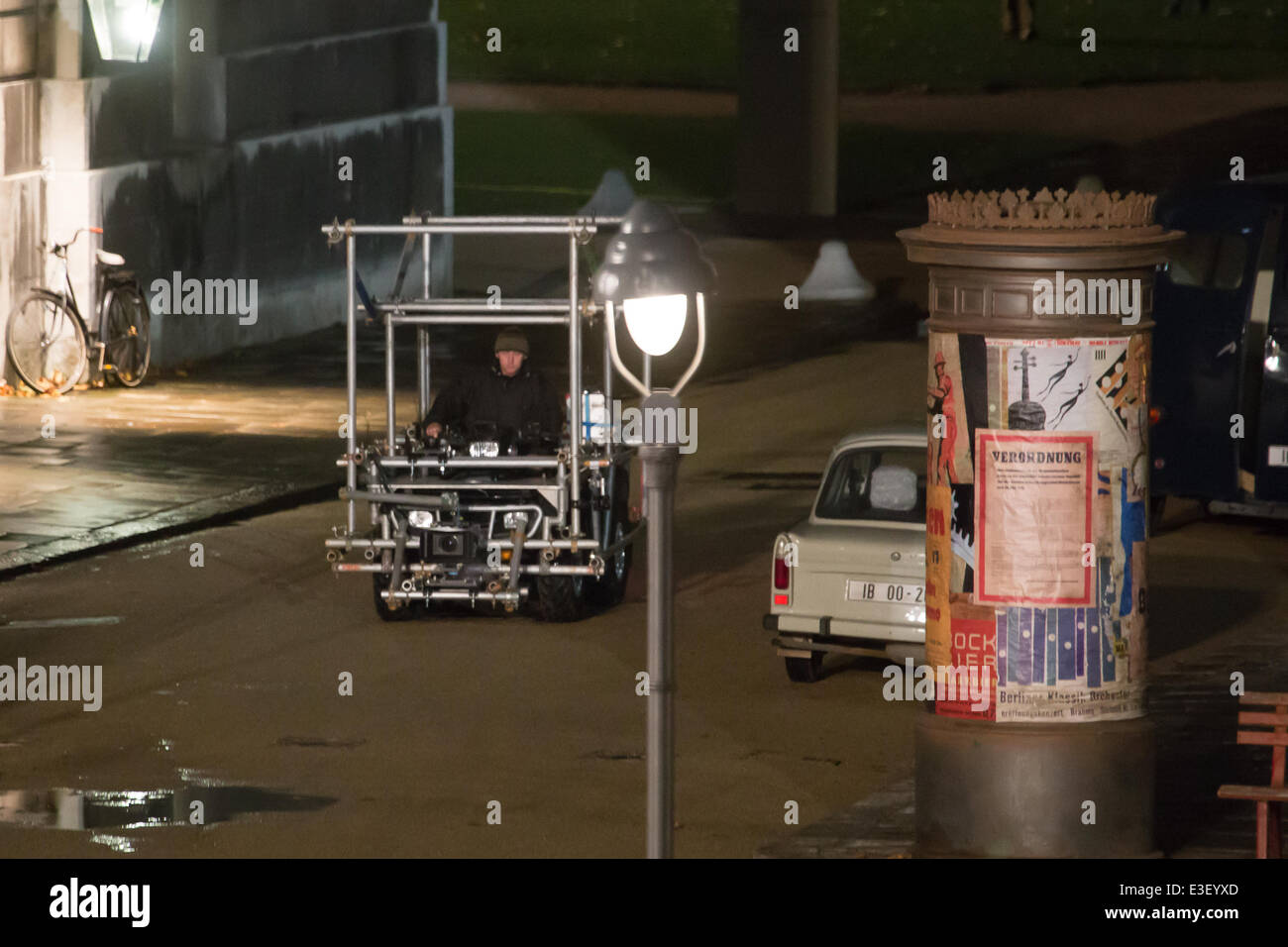 Henry Cavil gesehen am set für "Der Mann von U.N.C.L.E" London mit: Atmosphäre wo: London, Vereinigtes Königreich bei: 24. Oktober 2013 Stockfoto
