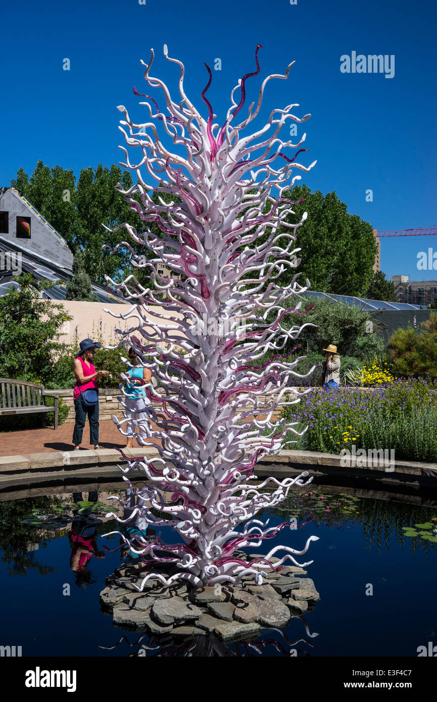 Dale Chihuly mundgeblasenes Glas Kunstausstellung in Denver Botanic Gardens Stockfoto