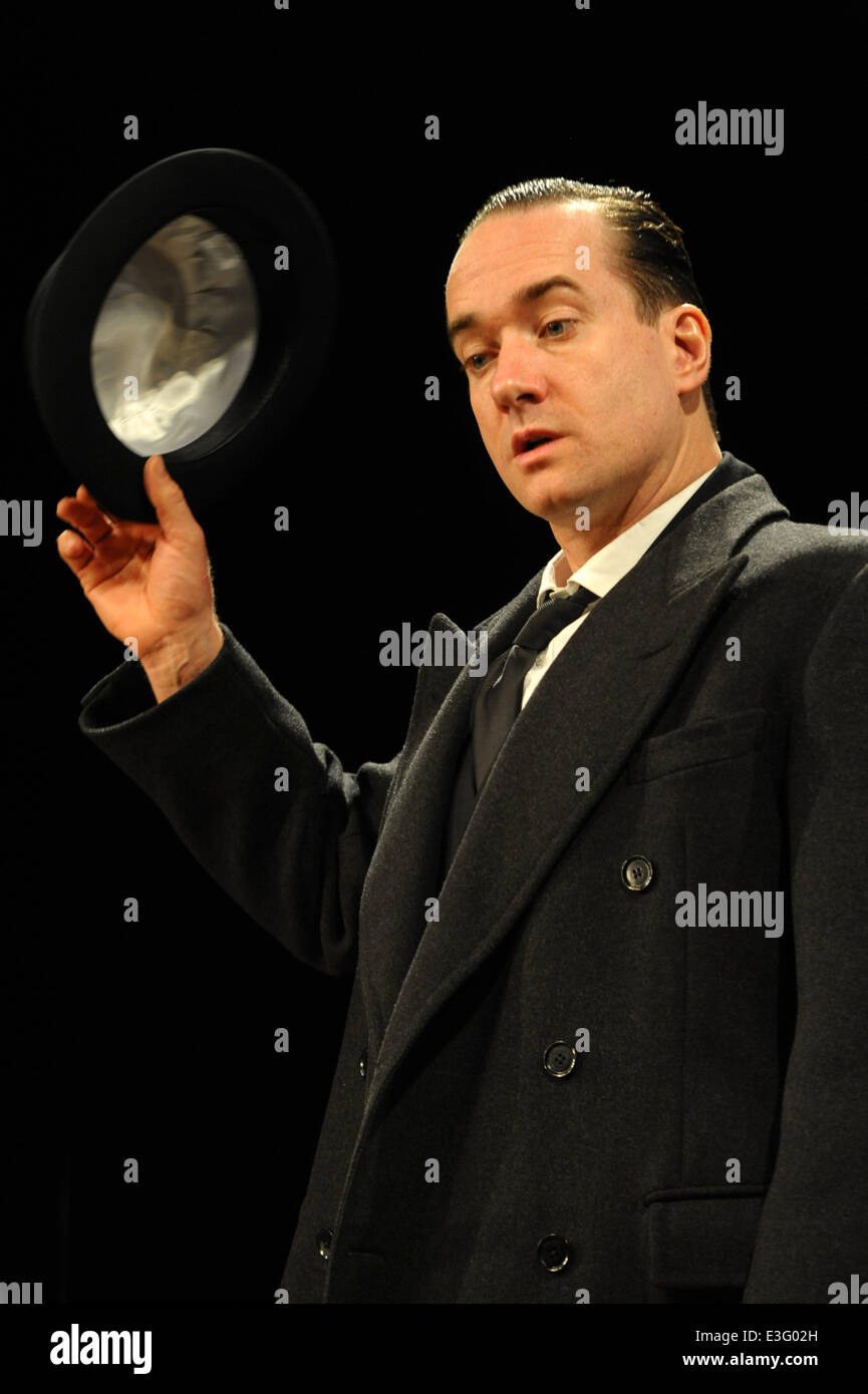 Jeeves and Wooster in "Perfekte Nonsens" Bühne Fototermin bei der Duke of York Theatre Featuring: Matthew Macfadyen Where: London, Vereinigtes Königreich bei: 5. November 2013 Stockfoto