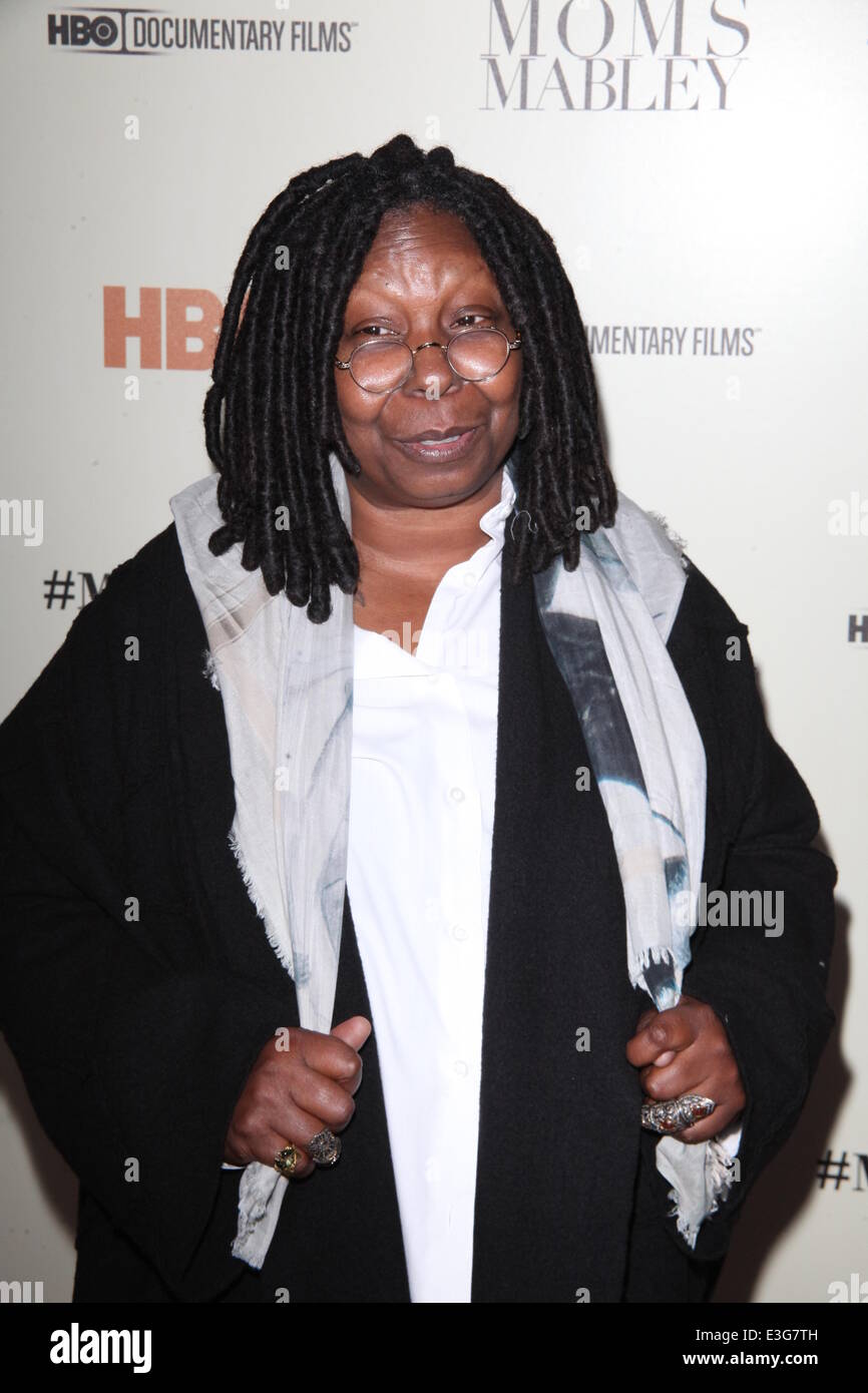 HBO beherbergt Special Screening von Whoopi Goldberg präsentiert Moms Mabley at The Apollo Theater 253 West 125th Street Featuring: Whoopi Goldberg wo: NYC, New York, Vereinigte Staaten von Amerika bei: 7. November 2013 Stockfoto