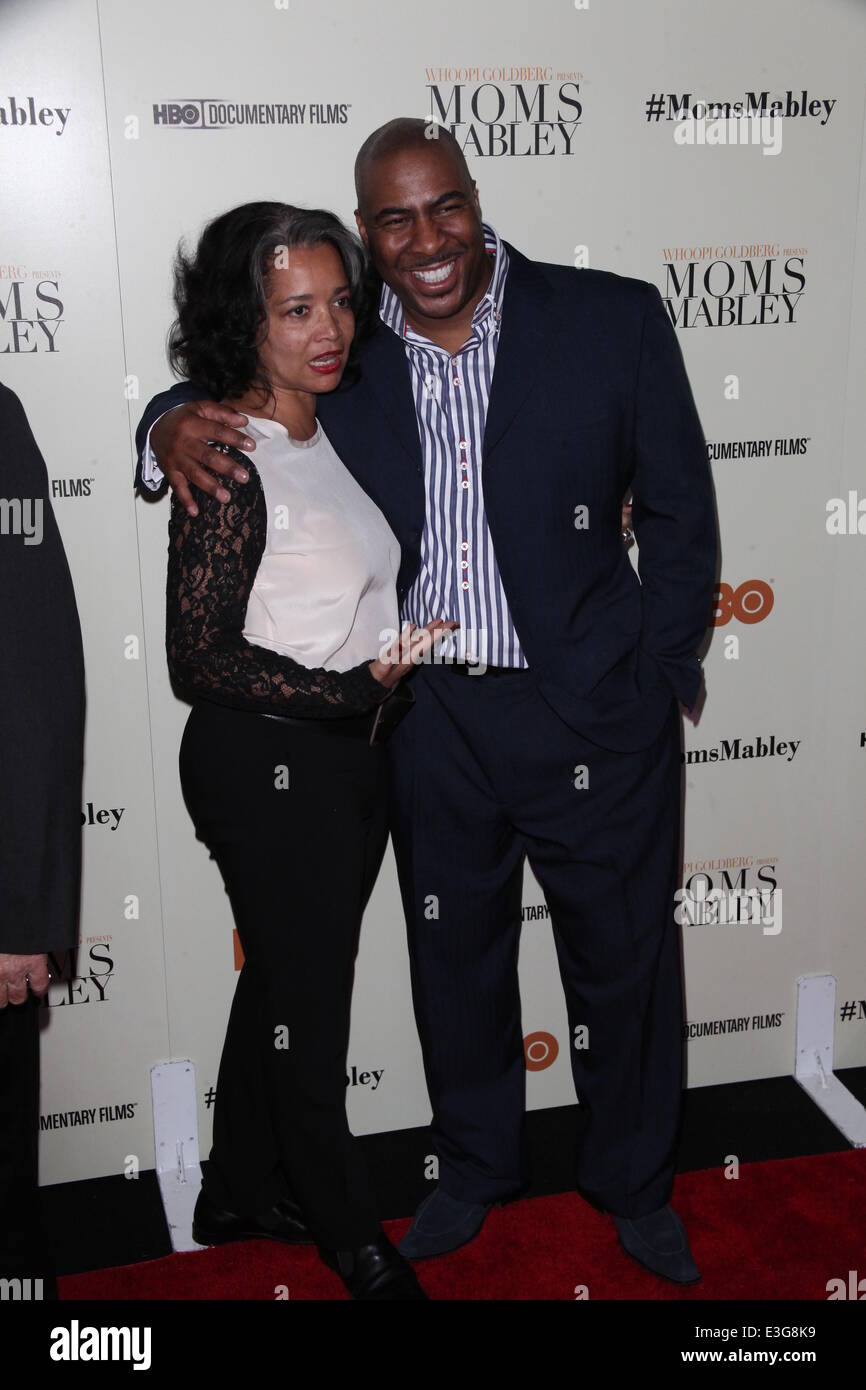 HBO beherbergt Special Screening von Whoopi Goldberg präsentiert Moms Mabley at The Apollo Theater 253 West 125th Street Featuring: Jonelle Procope, Capone wo: NYC, New York, Vereinigte Staaten von Amerika bei: 8. November 2013 Stockfoto