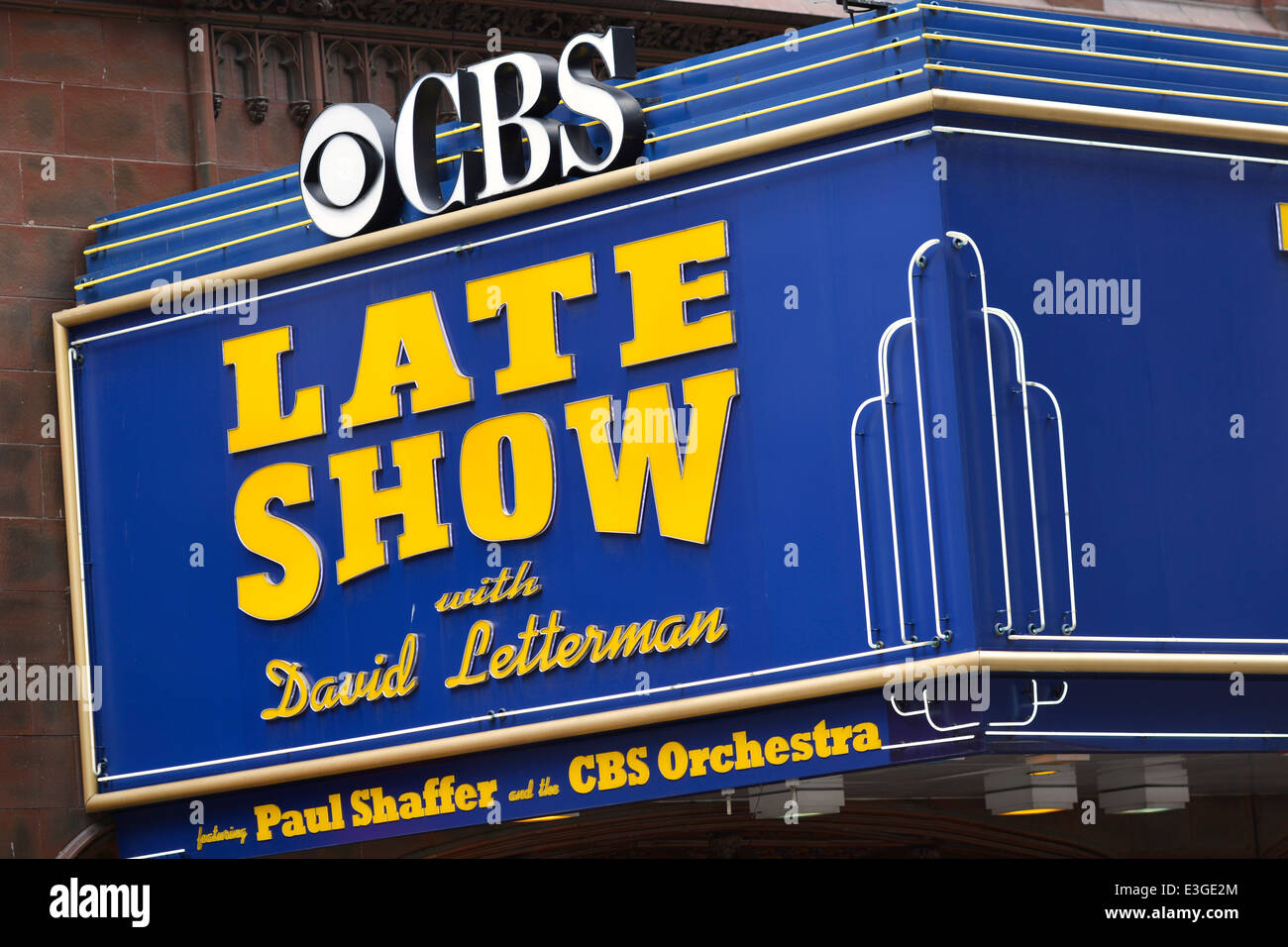 CBS Late Show mit David Letterman Schild über dem Eingang des Ed Sullivan Theater in Manhattan, New York Stockfoto