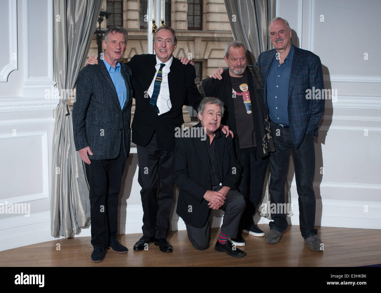 Monty Python Reunion Fototermin statt im Corinthia Hotel.  Mitwirkende: Michael Palin, Eric Idle, Terry Jones, Terry Gilliam, John Cleese wo: London, Vereinigtes Königreich bei: 21. November 2013 Stockfoto