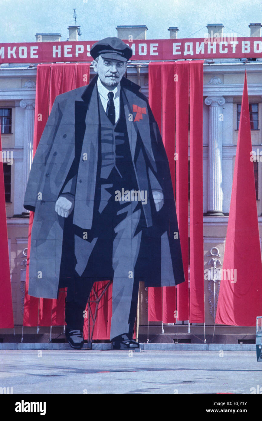 Riesiges Poster von Lenin, der kommunistischen Propaganda, Moskau, Russische Föderation, 70 s Stockfoto