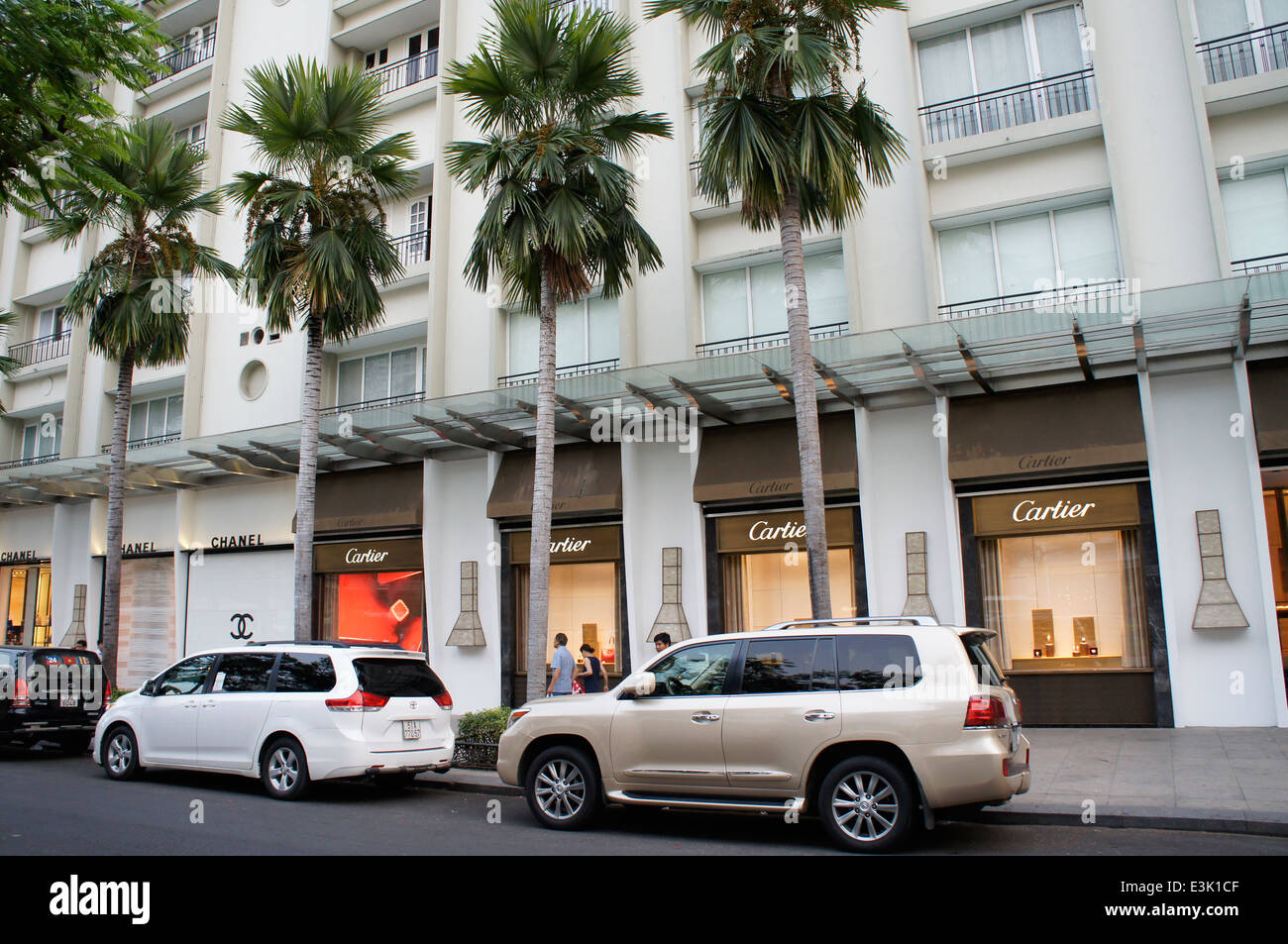 berühmte französische Markenname Boutique speichert Schaufenster in Ho-Chi-Minh-Stadt, Vietnam Stockfoto