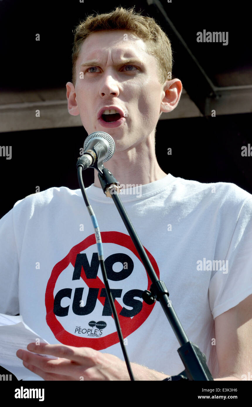 Sam Fairbairn - Parteisekretär, der Volksversammlung - bei der Demonstration gegen den Sparkurs, London, 21. Juni 2014 Stockfoto