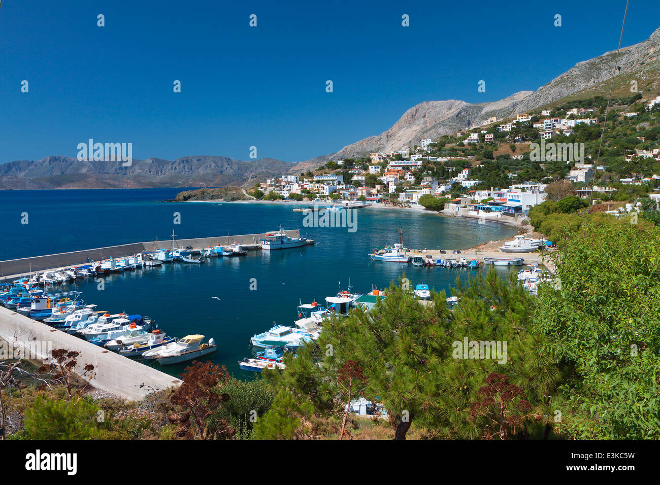 Hafen von Melitsahas Fischerdorf auf der Insel Kalymnos in Griechenland Stockfoto