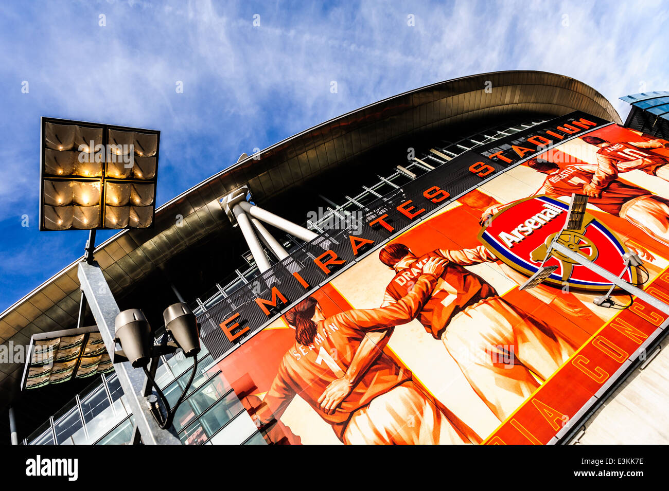 Vorderseite des Emirates Stadium von Arsenal Football Club. Stockfoto