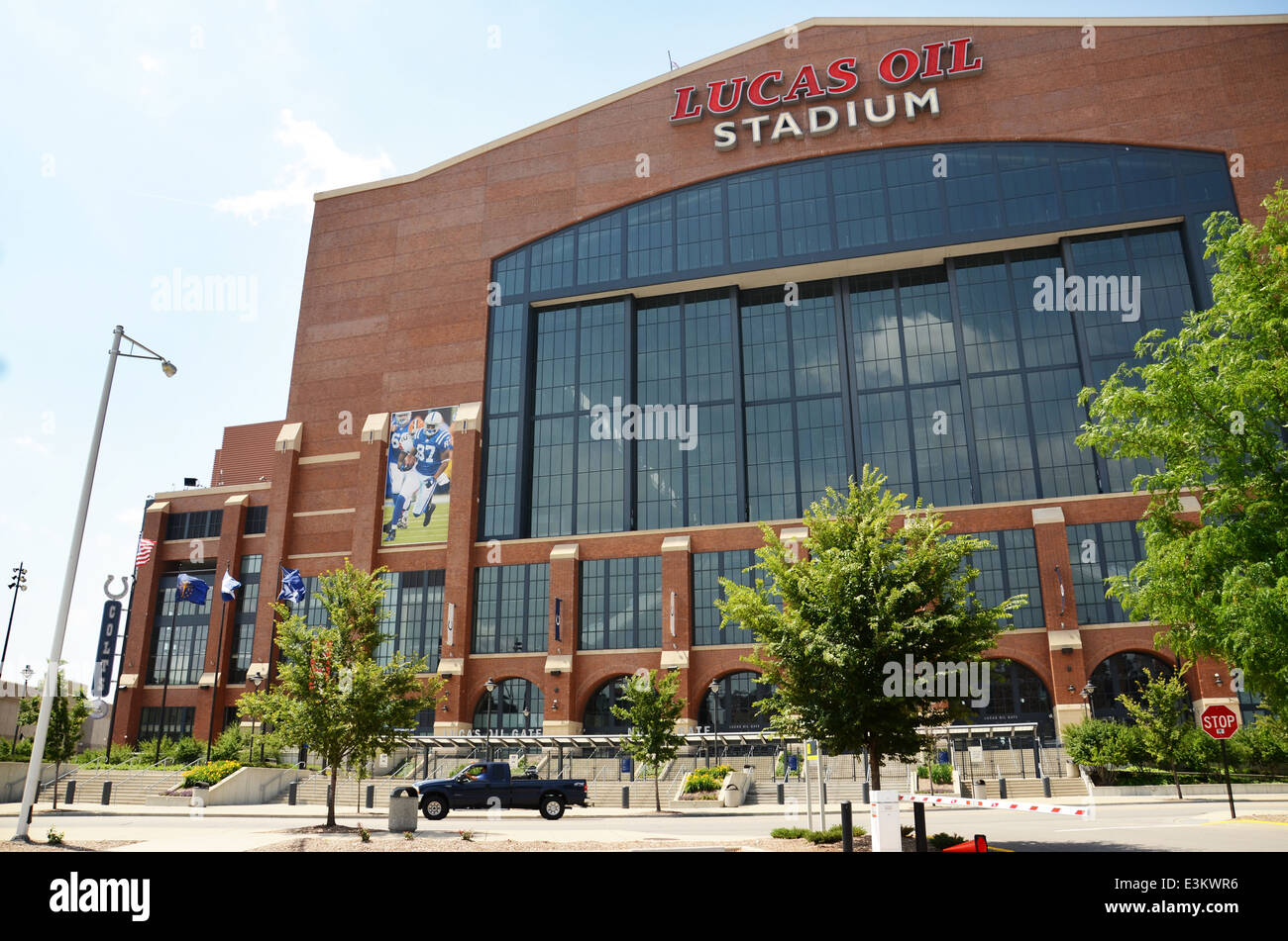 INDIANAPOLIS - 17.Juni: Lucas Oil Stadium, Heimat des Indianapolis Colts Football-Teams, 17. Juni 2014 gezeigt wird. Es umfasst nearl Stockfoto