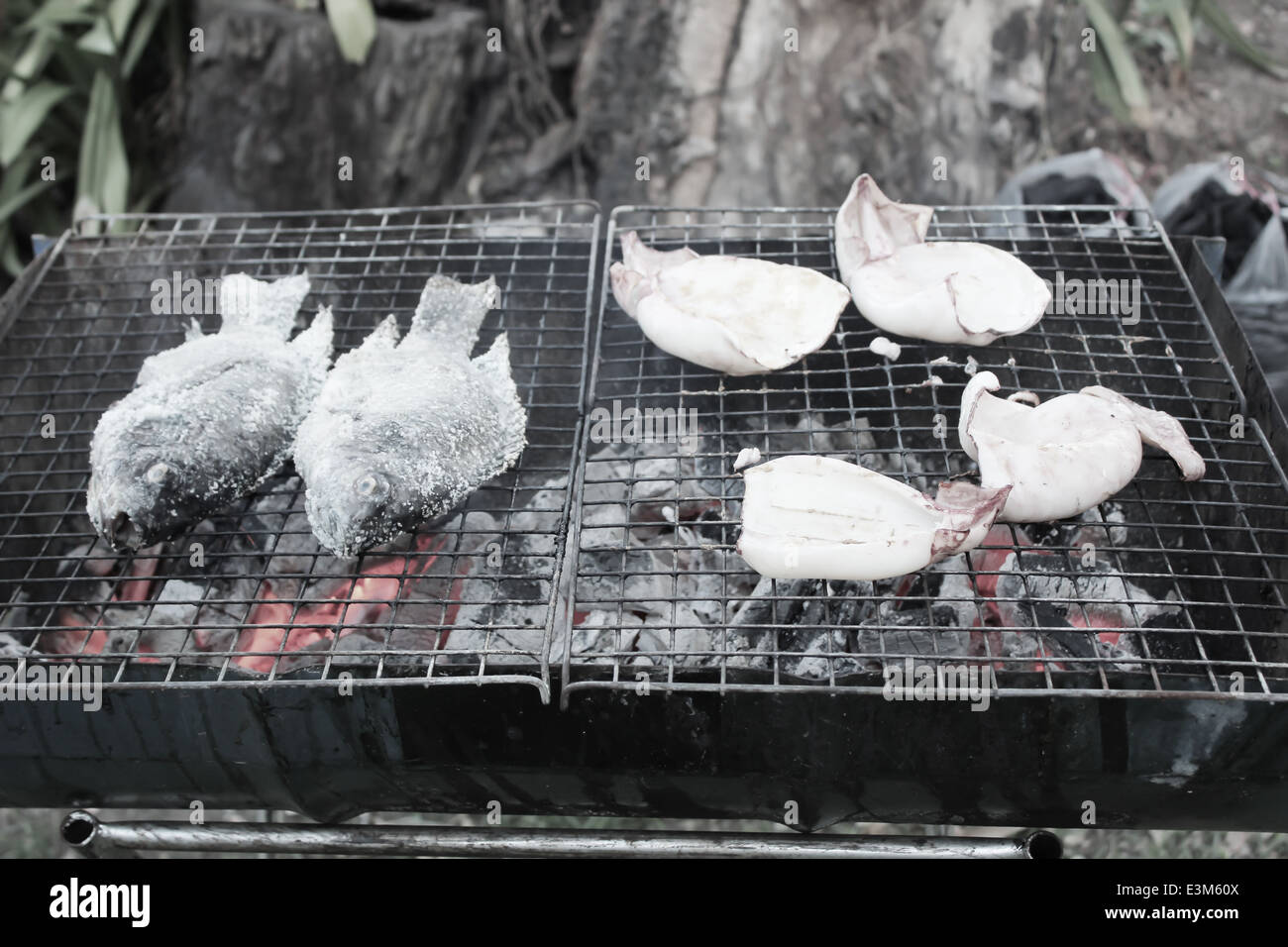 Tilapia fish grill fried -Fotos und -Bildmaterial in hoher Auflösung ...
