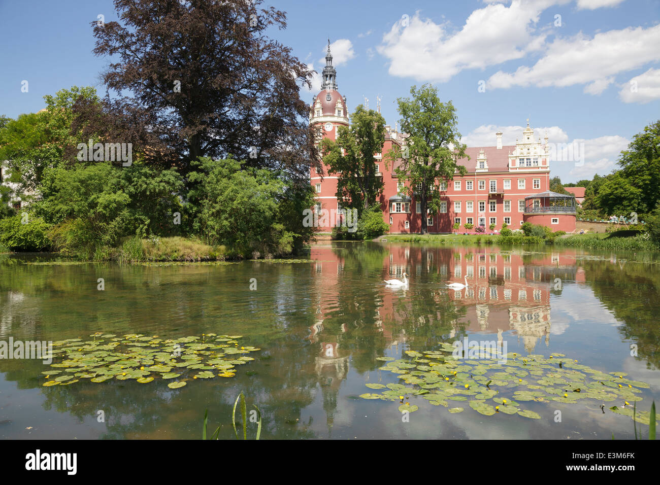 Neuen Schloss, Bad Muskau, Muskauer Park, Fuerst Pueckler Park, Muskauer  Park, Bad Muskau, Sachsen, Deutschland Stockfotografie - Alamy