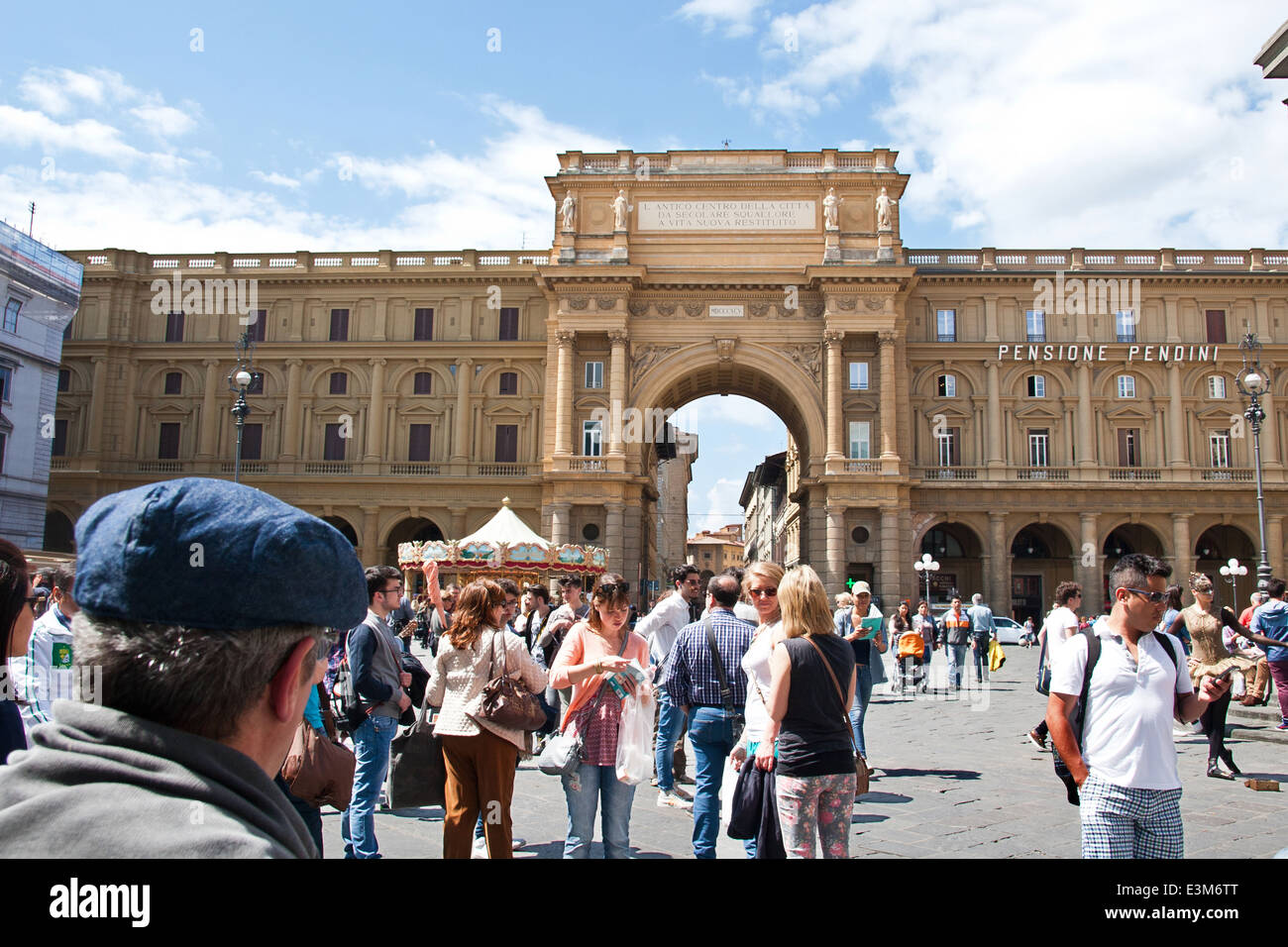 Arcone von Micheli in Piazza della Republica Square, Florenz Stockfoto