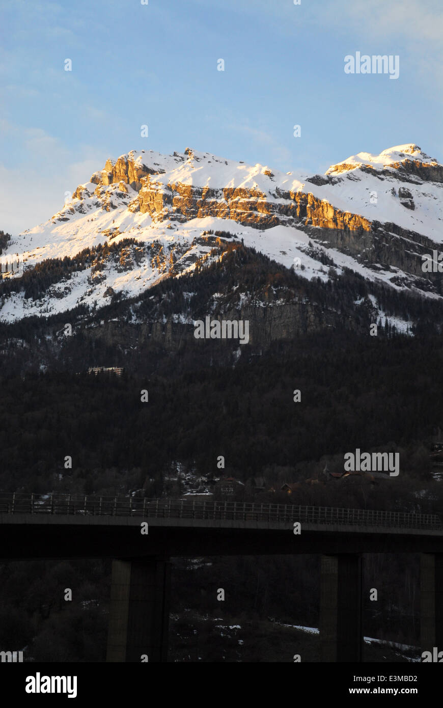 Späten Nachmittag Blick in der Nähe von Chamonix in den französischen Alpen Stockfoto