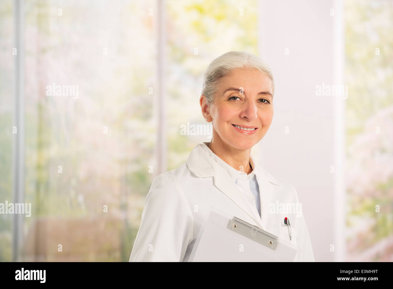 Porträt von lächelnden Arzt Stockfoto