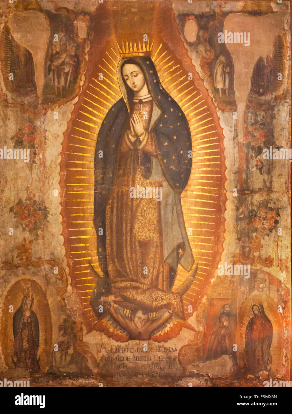 18. Jahrhundert Ölgemälde der Virgen de Guadalupe in der ehemaligen Kloster von San Agustin, Yuriria, Guanajuato. Künstler unbekannt. Stockfoto