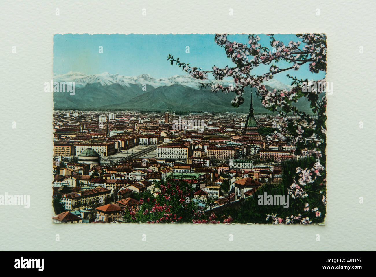 Ein Panorama von Turin in eine alte Postkarte Stockfoto