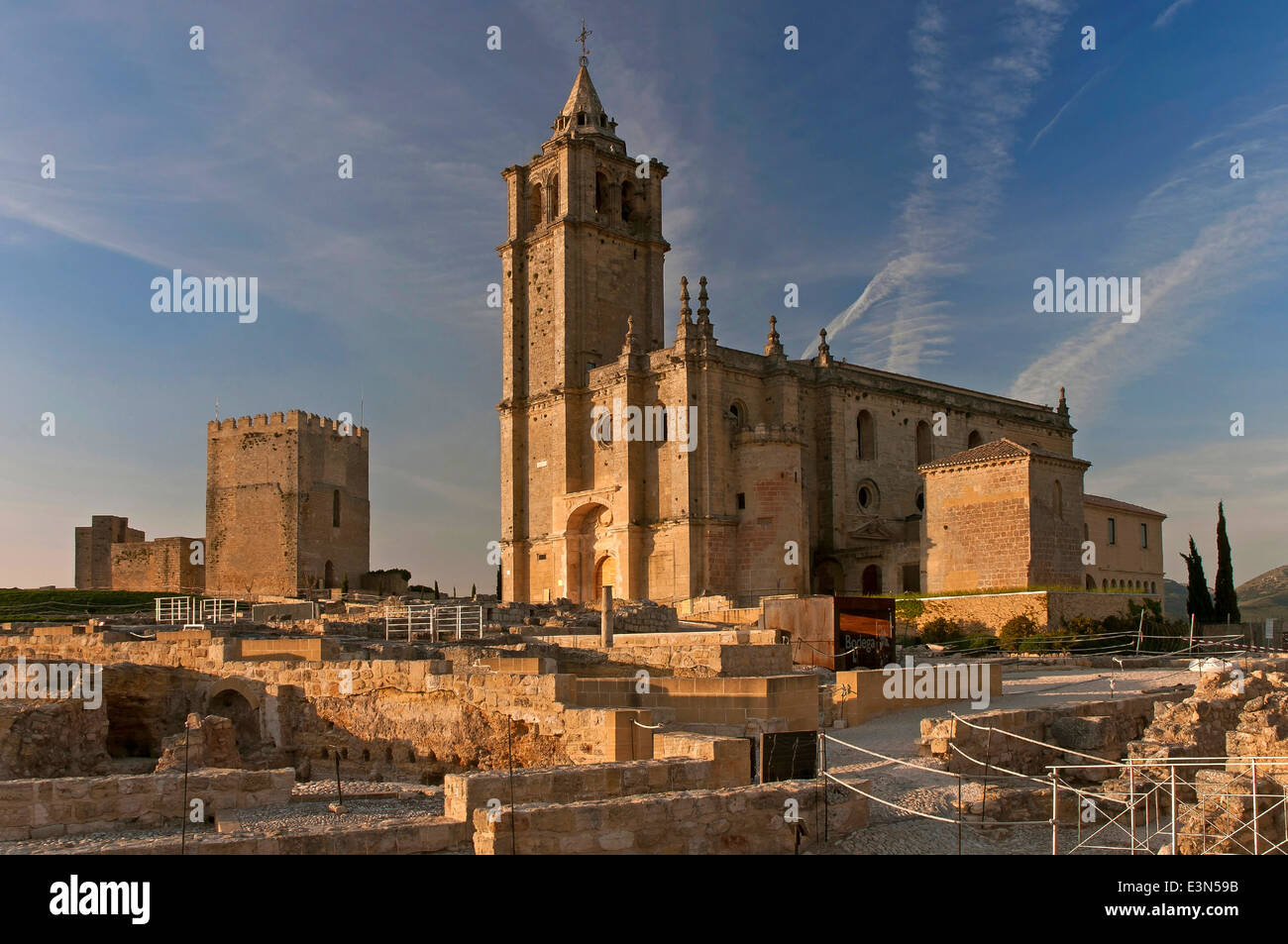 Alcazaba und Bürgermeister Abteikirche, Festung La Mota, Alcalá la Real, Jaen-Provinz, Region von Andalusien, Spanien, Europa Stockfoto