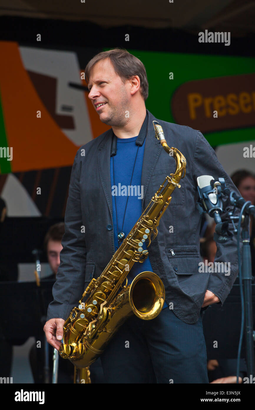 Chris Potter Stockfotos Und Bilder Kaufen Alamy
